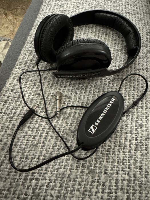 Headphones Sennheiser HD 202 + hanger + bag