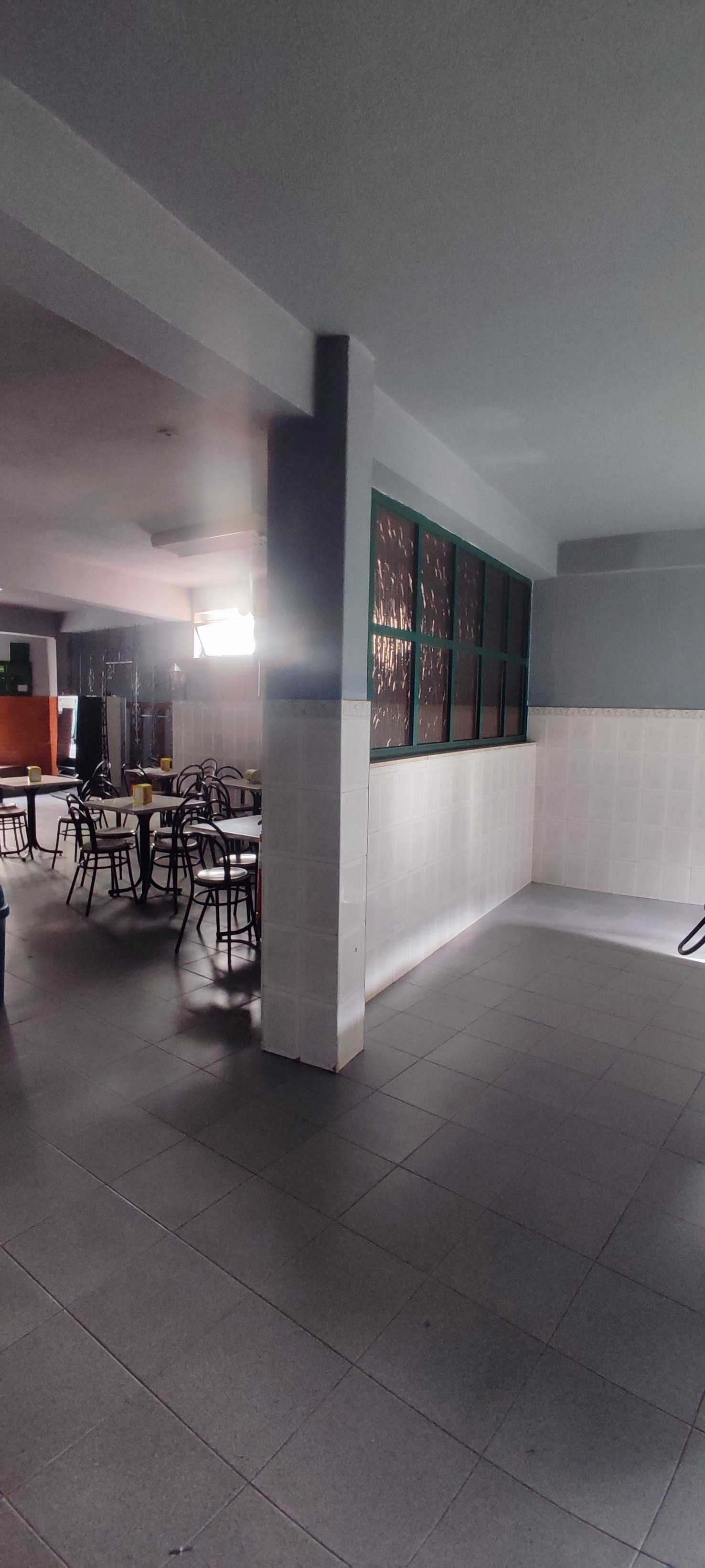 Trespasse Café em Carenque