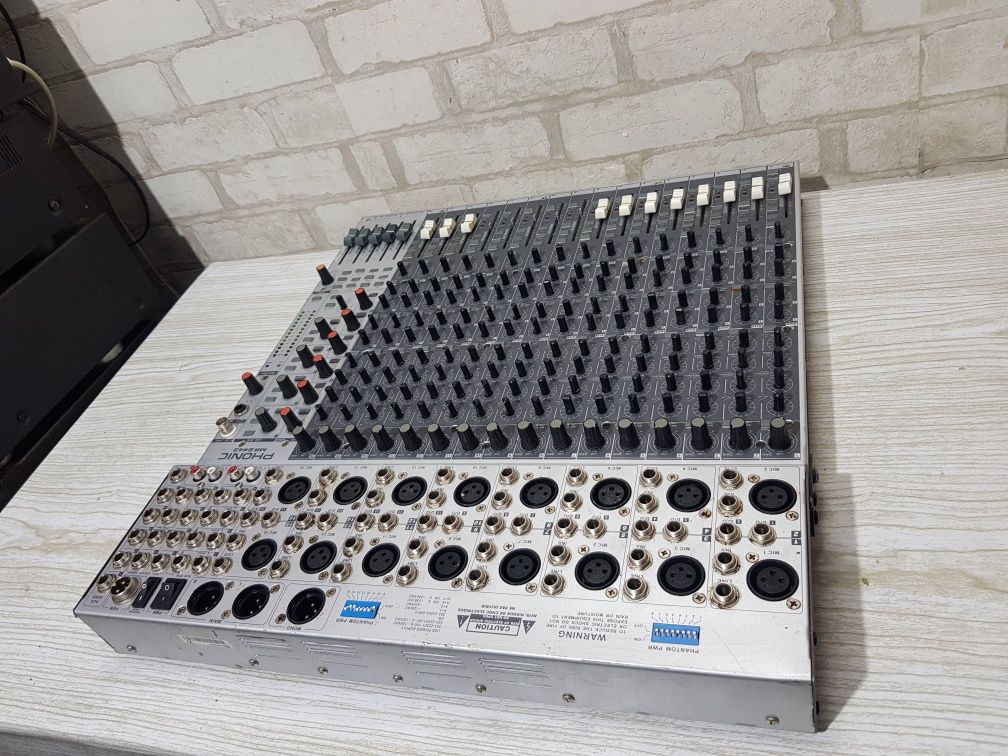 Мішерний пульт Phonic MR2443 б/у з Німеччини