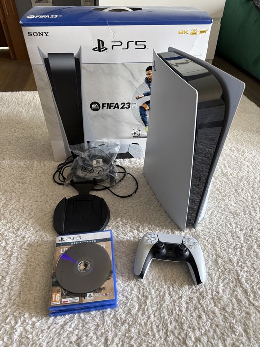 Sony PlayStation 5 z napędem