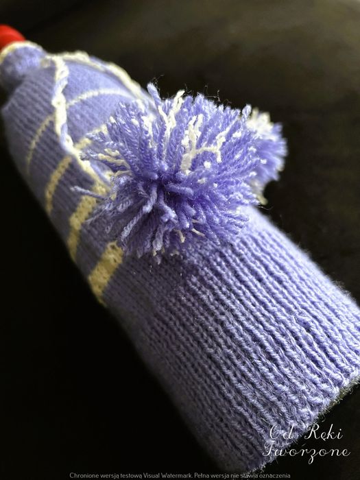 Sweterek na butelkę na prezent, ręcznie robiony na zamówienie