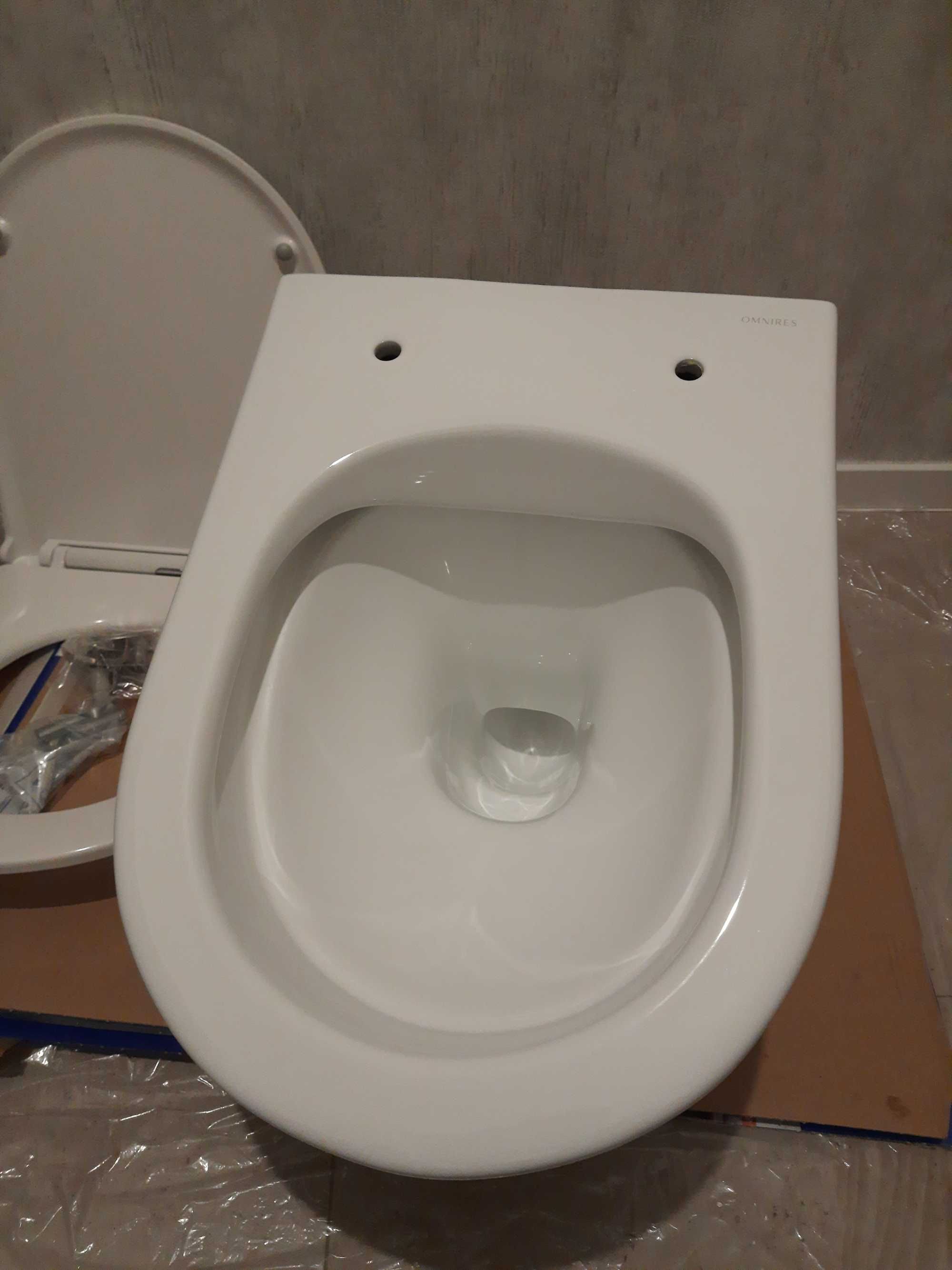 Miska WC Omnires OTTAWA wisząca z deską wolnopadającą 49 x 37