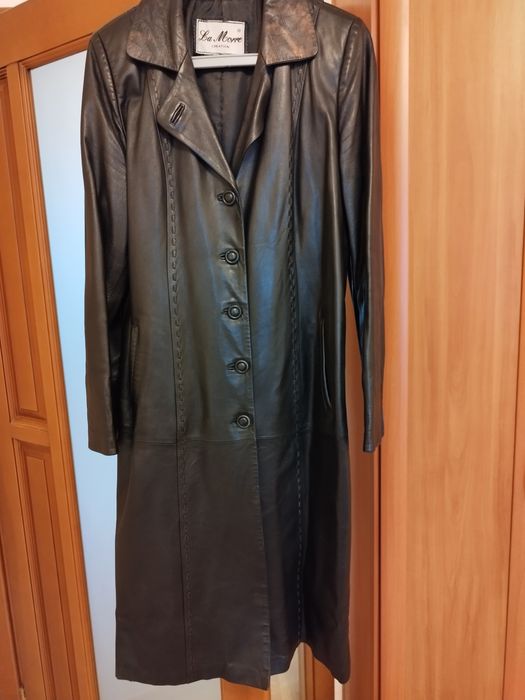 Шкіряний жіночий плащ