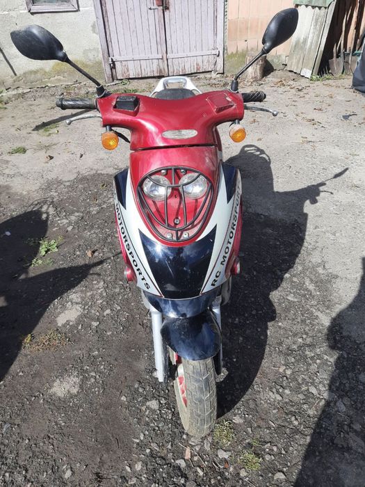 Продам два скутери