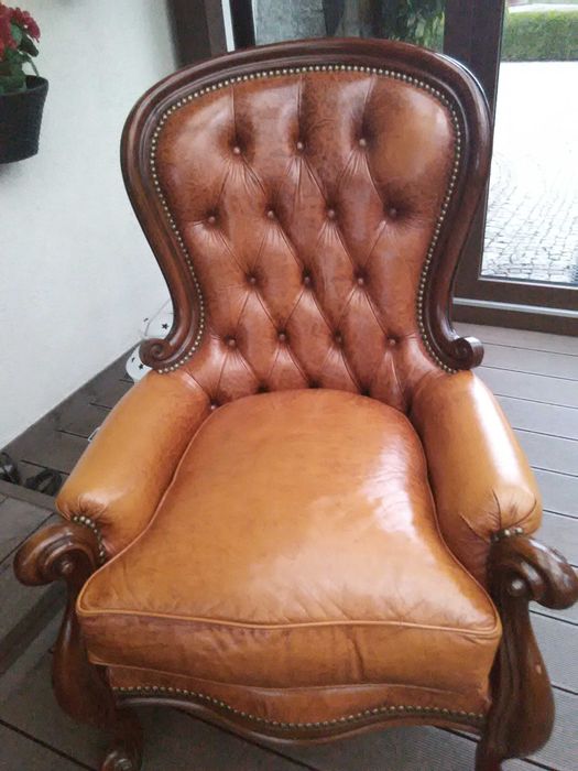 Fotel Ludwik Rzeźbiony Skóra Antyk