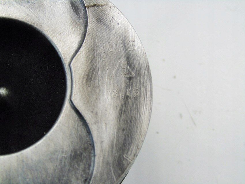 Tłok 7643D 1-2 Cyl 1.2 Tdi Audi A2 Lupo Ayz Any