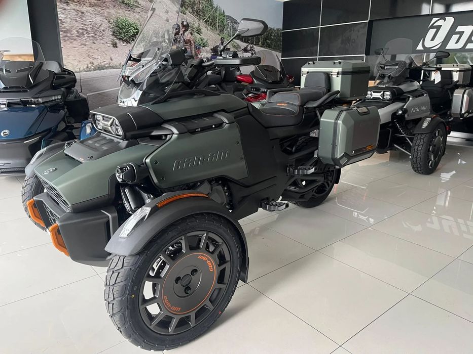 Can-Am Spyder Canyon Redrock 2025 , fabrycznie nowy , dostępny od ręki