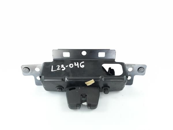 Fechadura / fecho da mala PEUGEOT 208