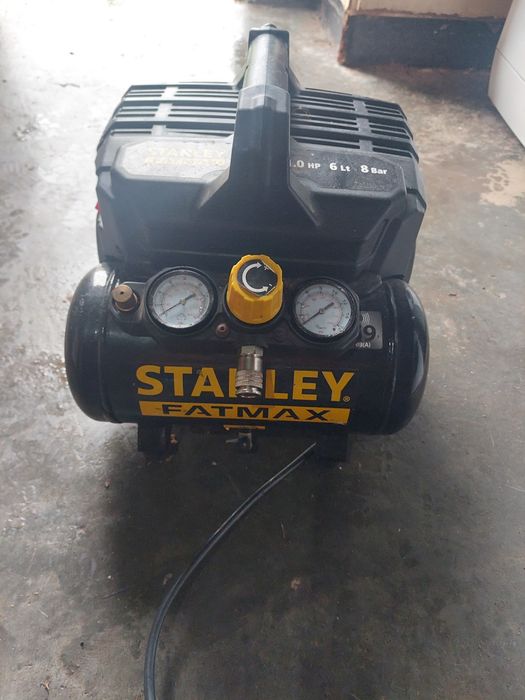 Stanley Fatmax DST 101/8/6 - 8 bar 6 l compressor
