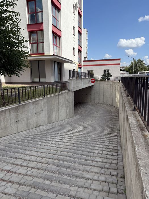 Оренда паркомісця ж/к містечко Козацьке