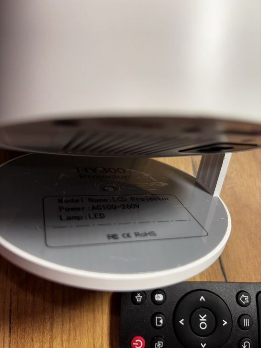 Проэктор HY300  720 P