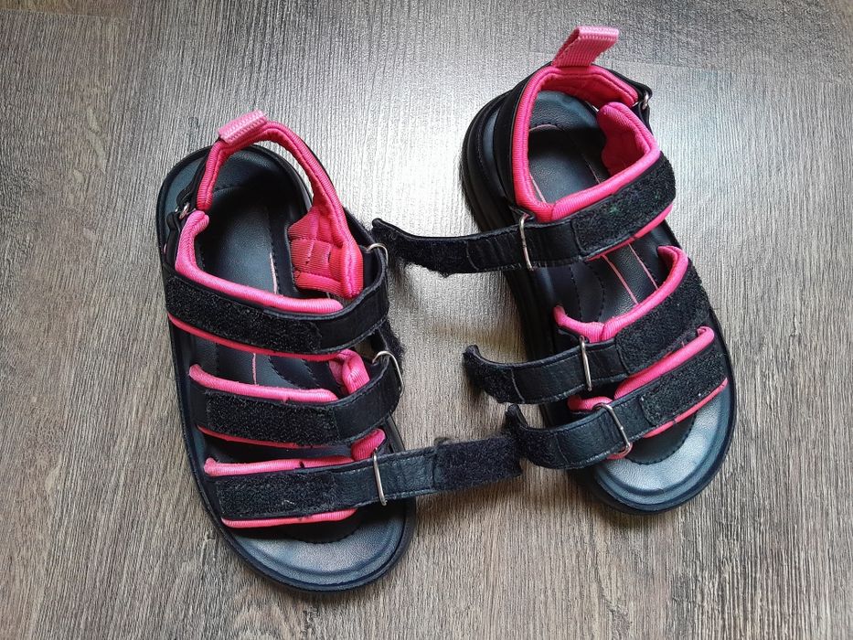 Сандалі для дівчинки 29 р.