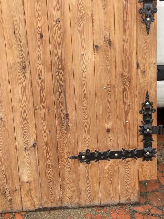 Drzwi drewniane  duże wrota