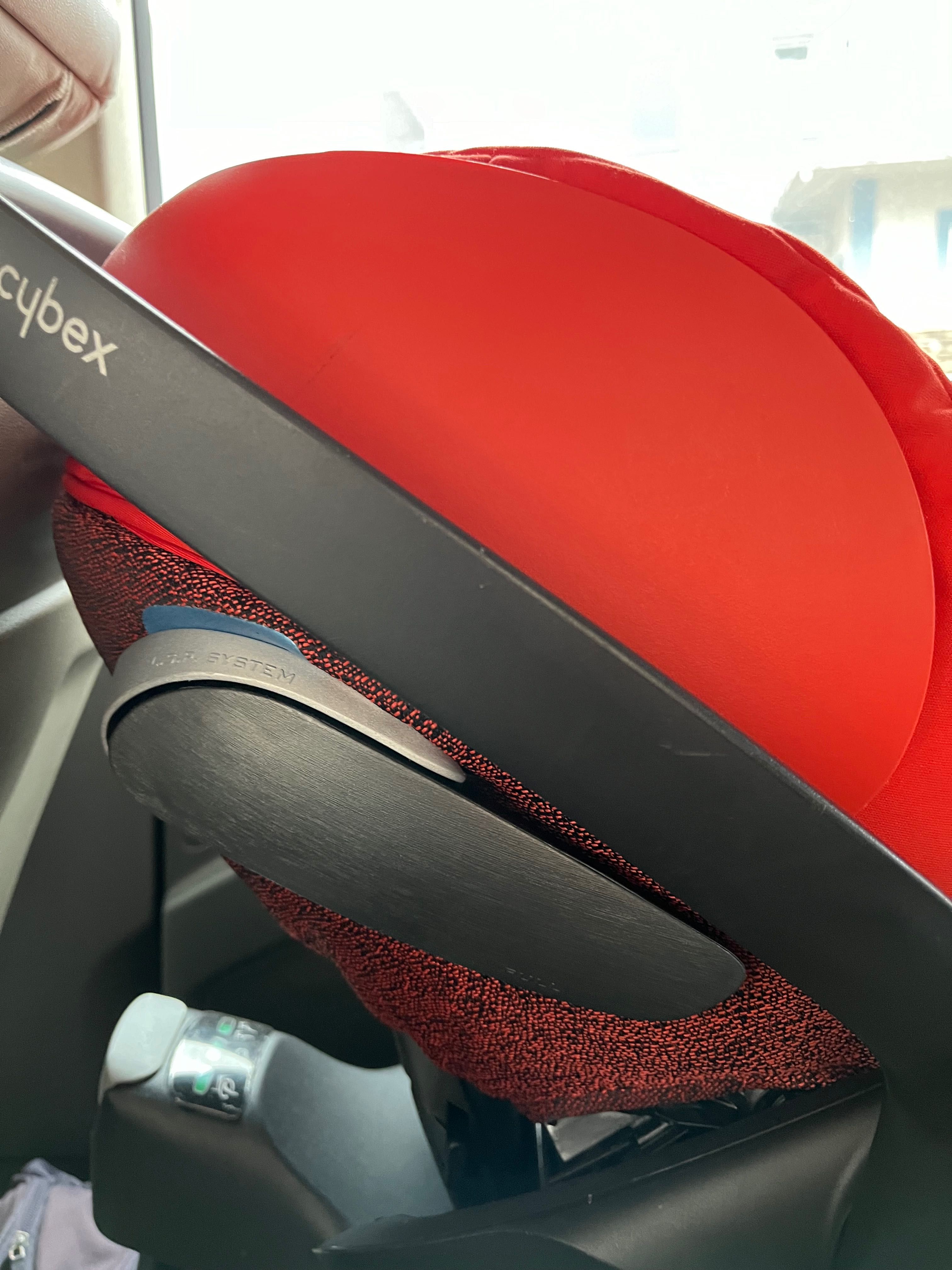 Cybex platinum cloud z isize fotelik z bazą obrotową 0-18 M