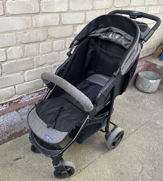 Прогулянкова коляска