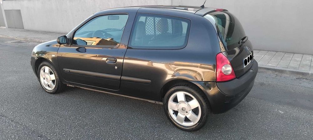 Renault Clio 1.5 DCI 82 Cavalos