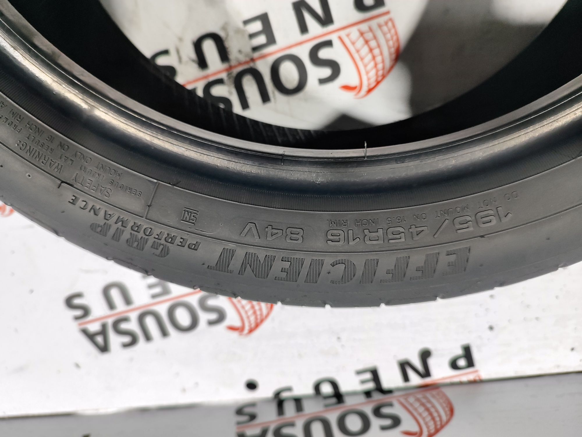 2 pneus semi novos 195-45R16  84v Goodyear - Oferta dos Portes