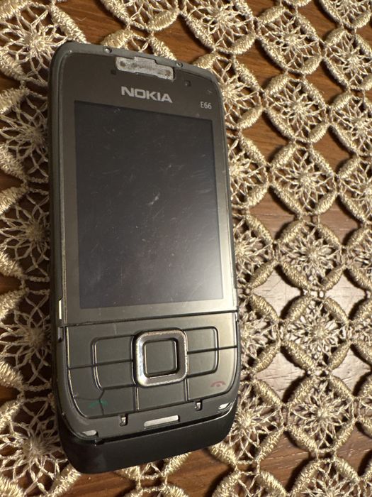Nokia E66 - telefon ; premiera z 2008