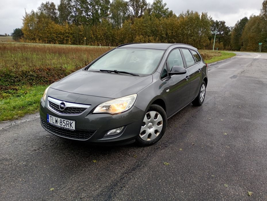 Opel Astra J kombi 1.7diesel 2012rok z Niemiec