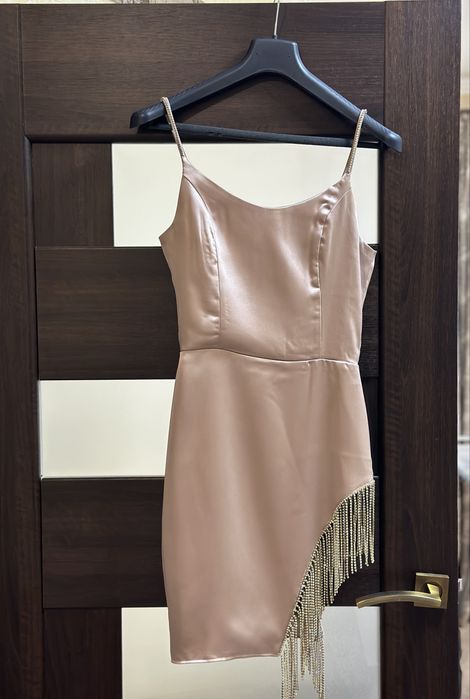 Шелковое платье  на брительках