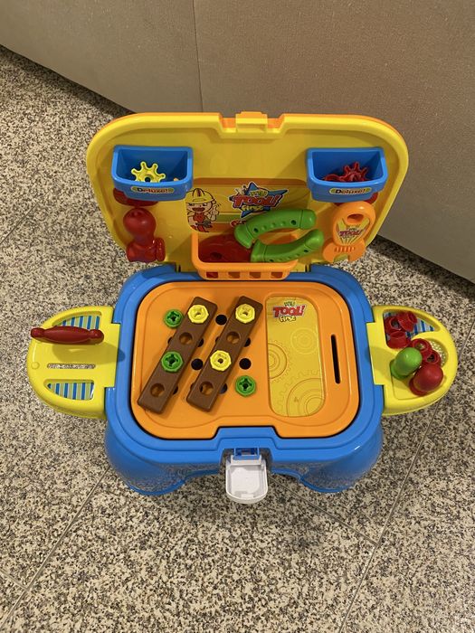 Brinquedo caixa de ferramentas