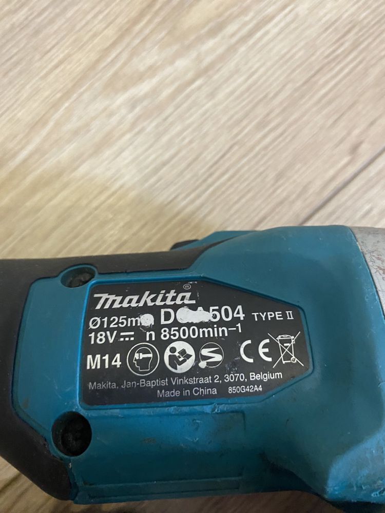 Безщіткова акум.болгарка Makita DGA504