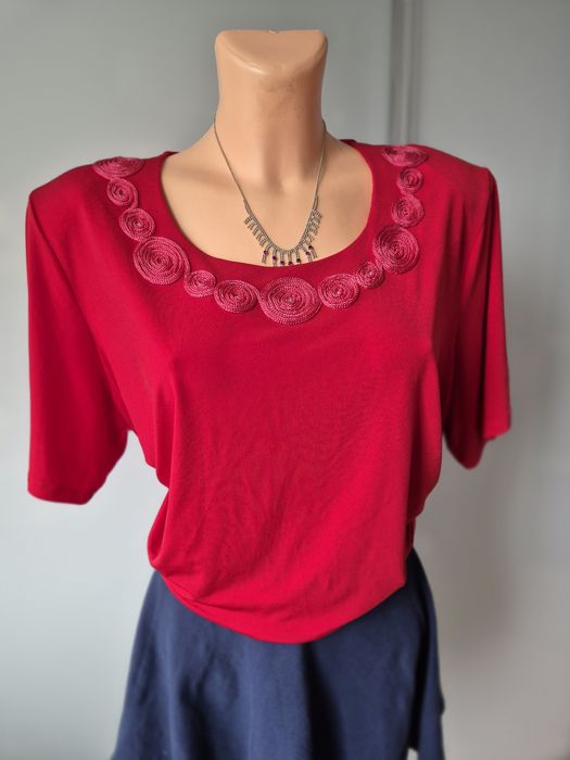 Elegancka czerwona bluzka z poduszkami XXL używana