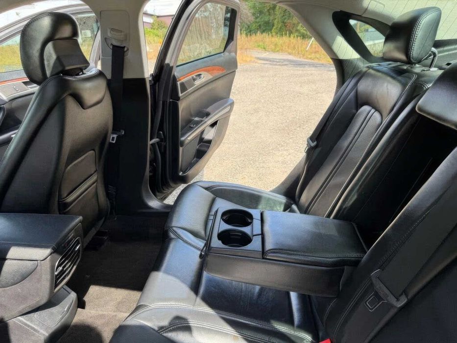 Lincoln MKZ      2015