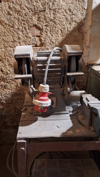 Szlifierka ze stojakiem