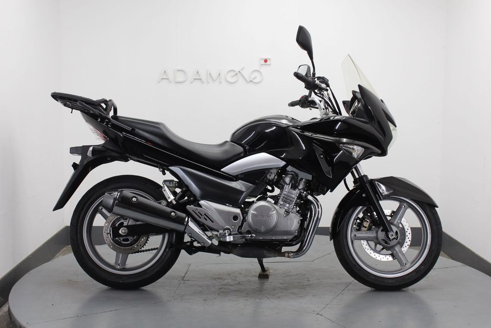 Suzuki GSR 250S інжектор