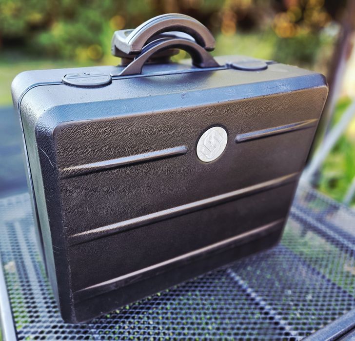 Walizka narzędziowa Parat na kółkach