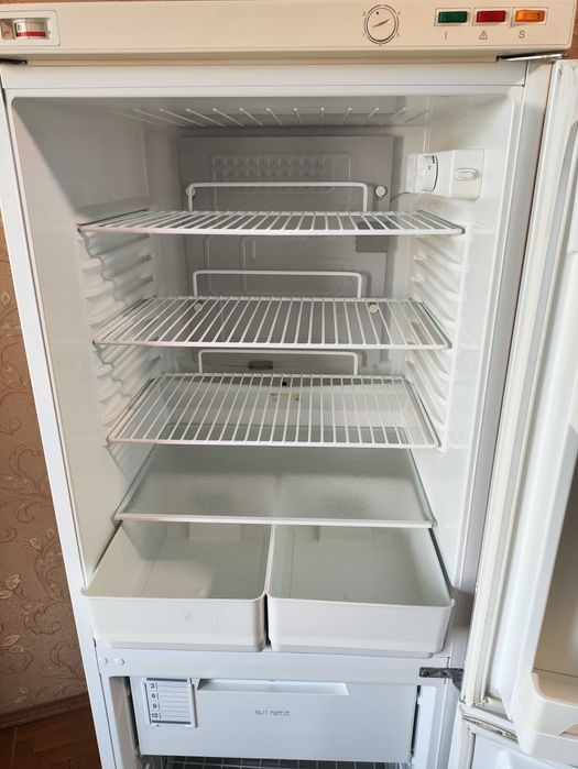 Холодильник Zanussi Lehel Look 3004