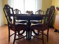 Mesa de sala de jantar, com 4 cadeiras, em madeira de castanho