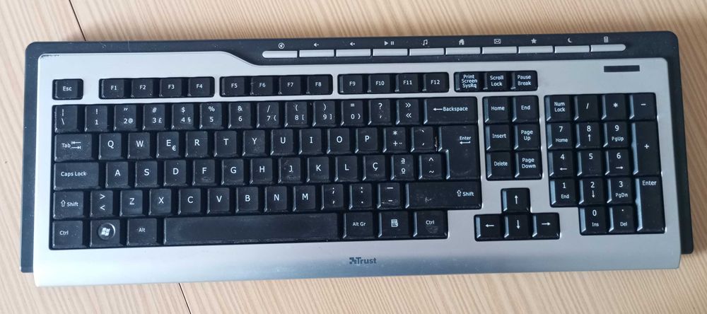 Teclado Wireless da marca Trust