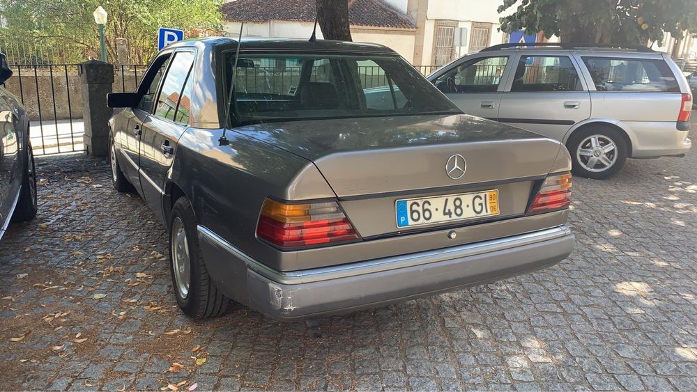 Mercedes 250d w124.