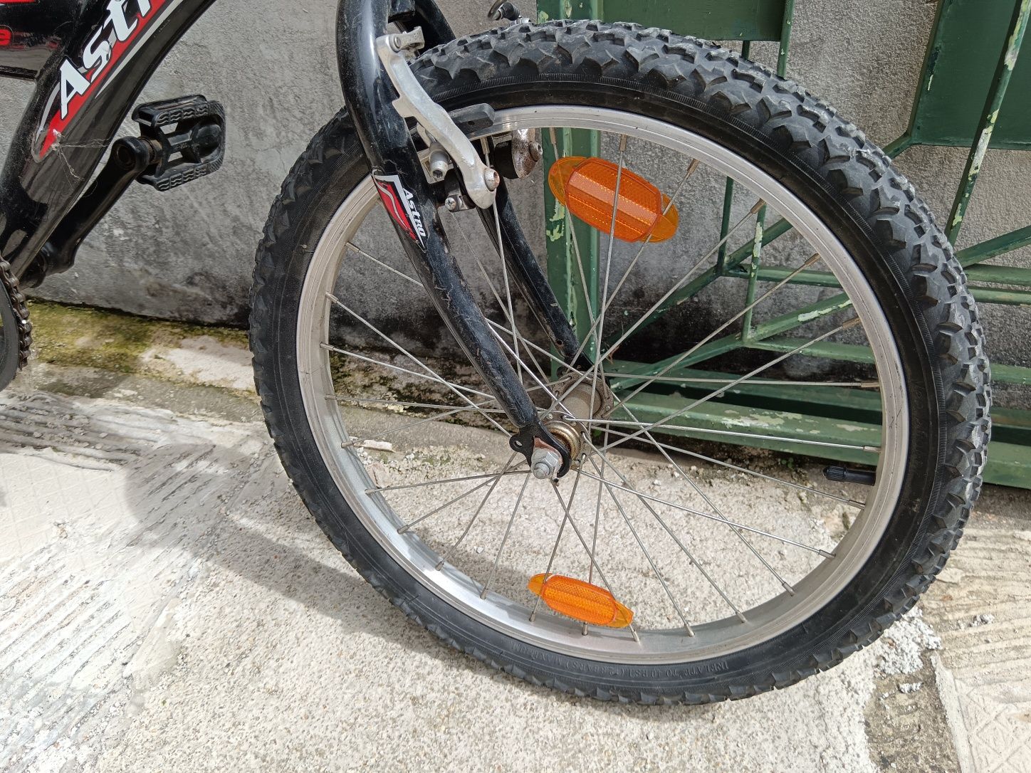 Bicicleta infantil 20” – ASTRO “You and Me” – usada, a rolar bem