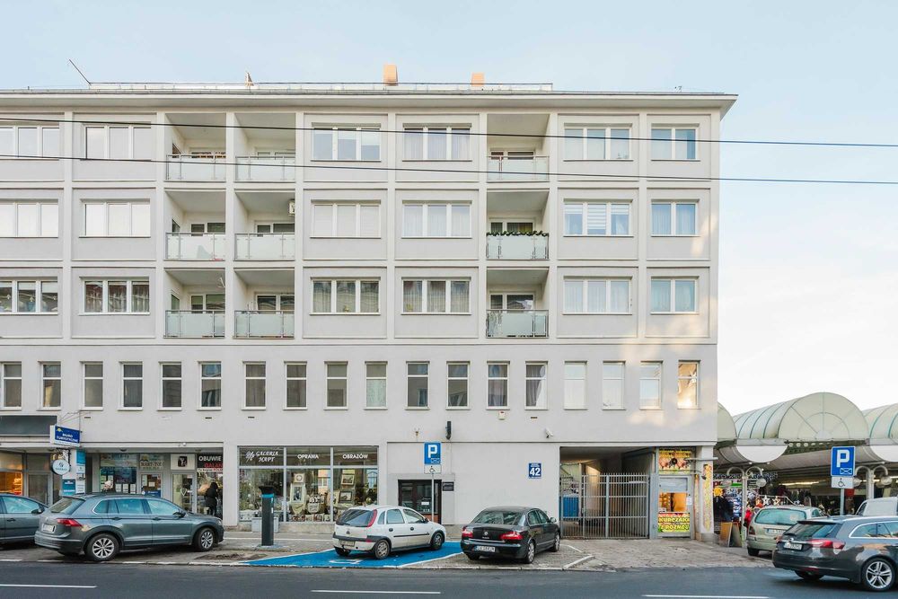 Hostel Hala - Pokoje na wyłączność - WiFi TV Kuchnia - Blisko Dworca