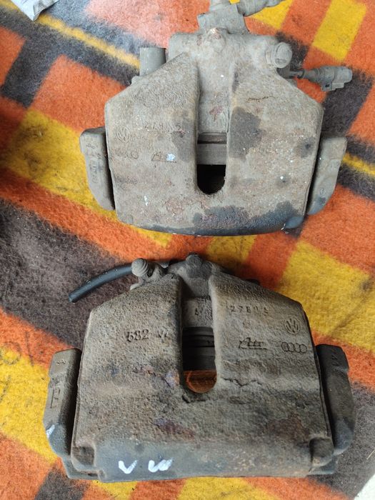 Zacisk hamulcowy przód jarzmo volkswagen passat b6 Touran golf 5