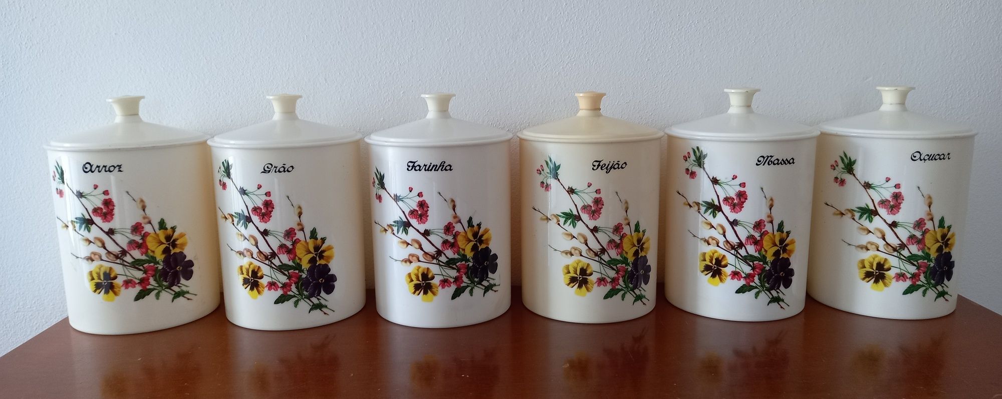 Caixas de cozinha vintage