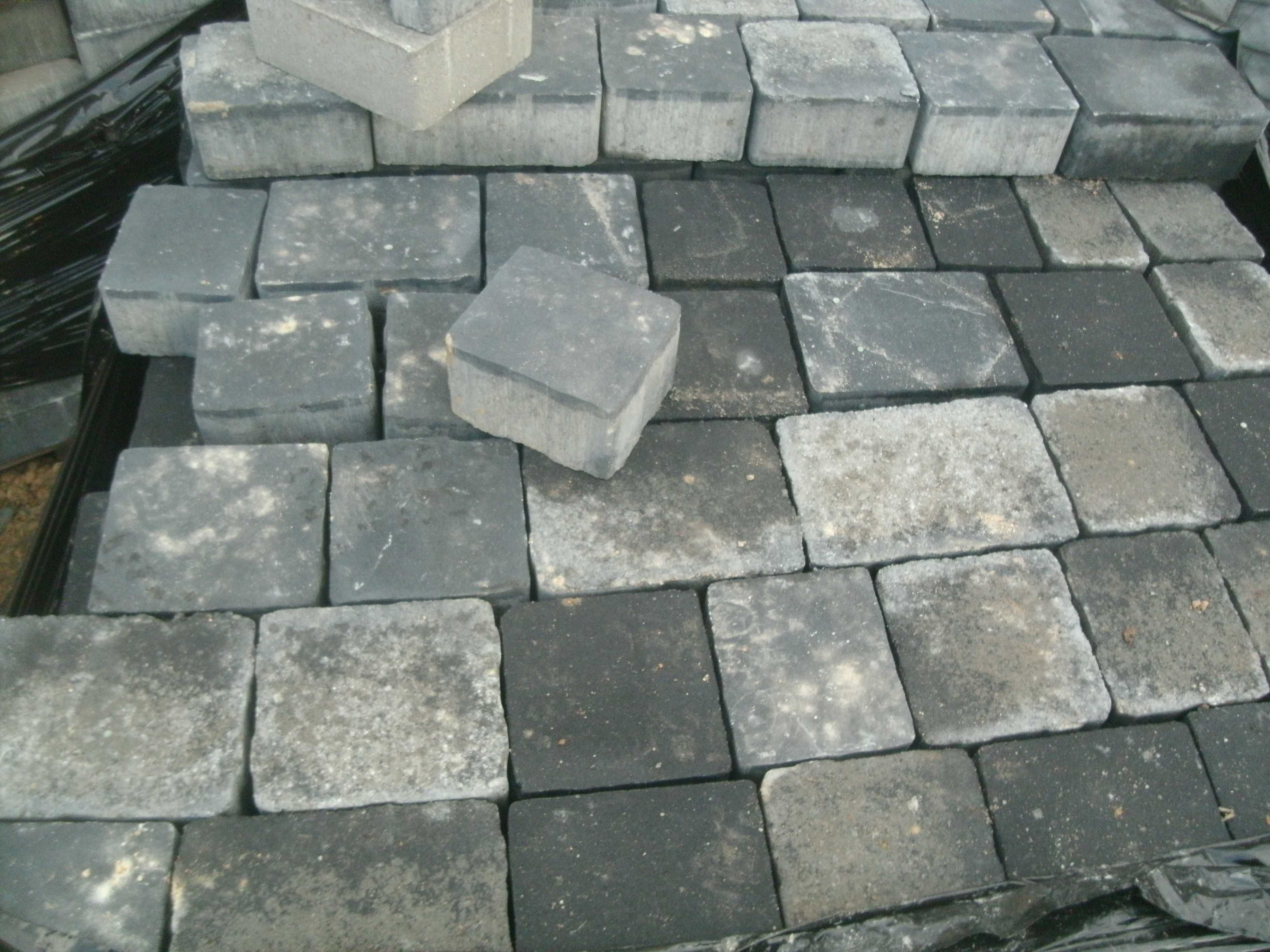 Betonowa Kostka Brukowa Grafitowa Rozne Rodzaje