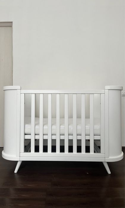 Ліжечко дитяче з маятником в комплекті