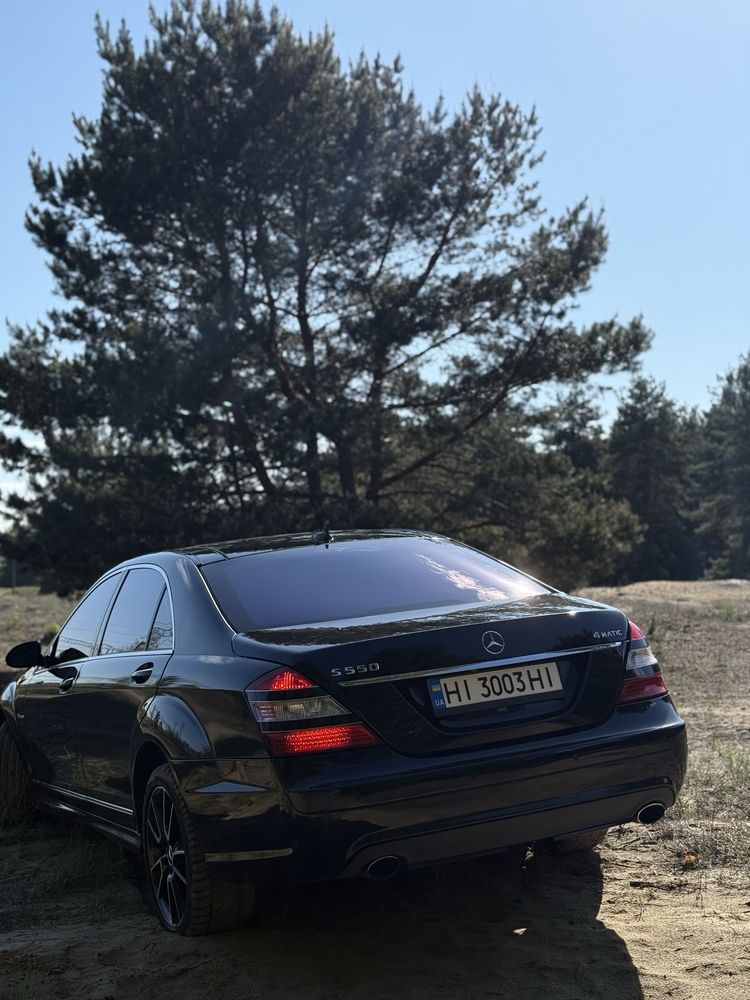 Mersedes Benz s class w221 s550