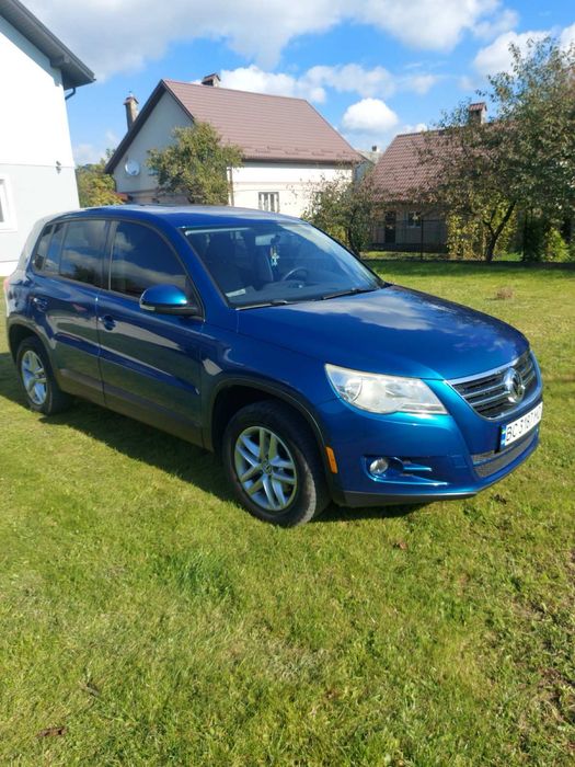 Volkswagen Tiguan. 2.0 бензин
