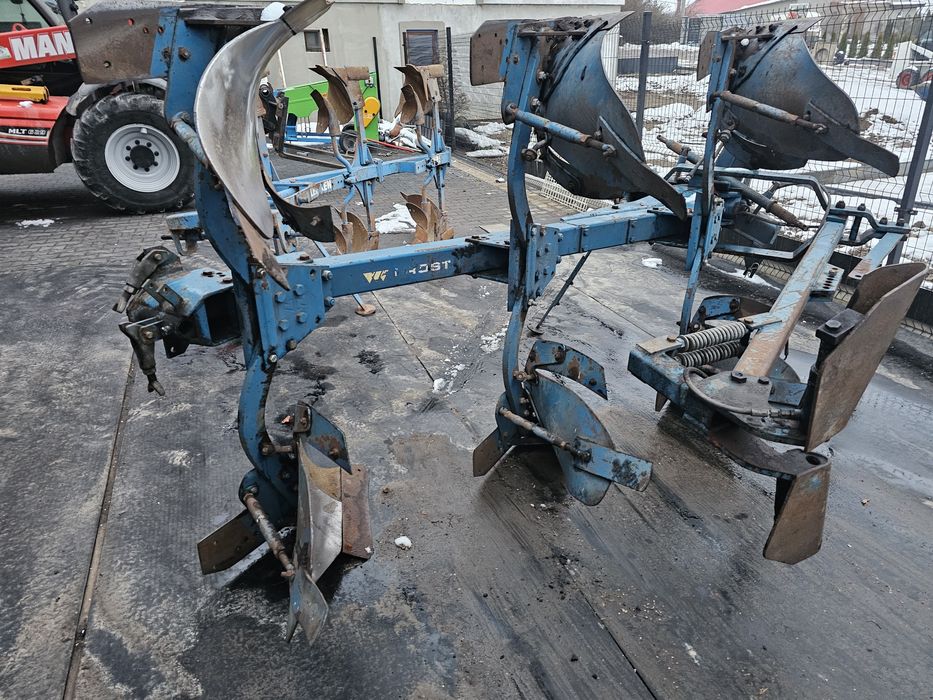 Pług Obrotowy 3 skibowy Ażurowy kuhn Frost