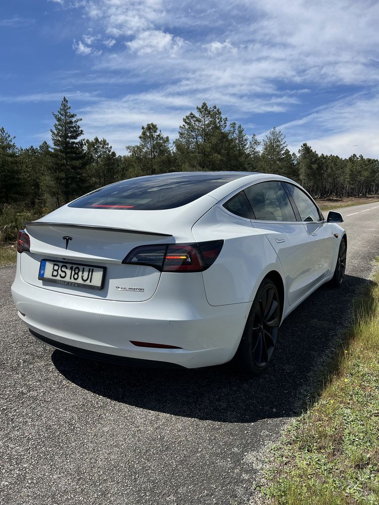 Tesla Model 3 Performance