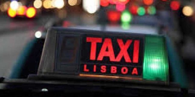 Licença de Táxi de Lisboa com Licença de TVDE anexada e a operar