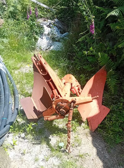 Charrua para trator 30 cv marca Ribatejo