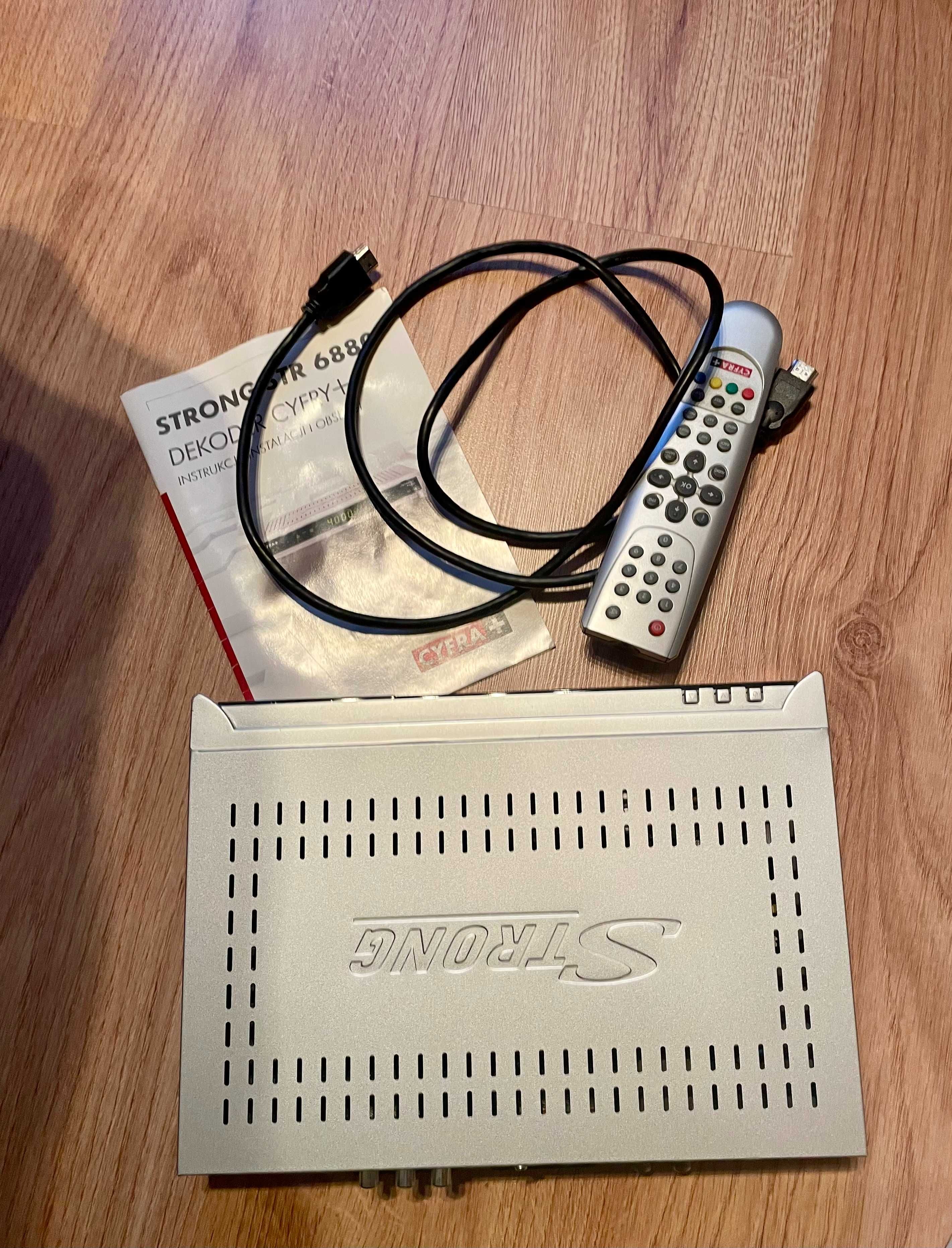 Dekoder satelitarny model STRONG 6880