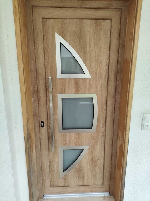 Portas e janelas em PVC A+