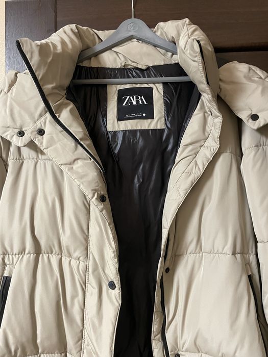 Жіноча утеплена куртка від Zara